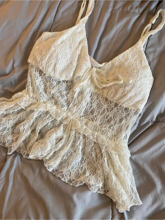 Hollister Tops - Hollister Lace Ruffle Top